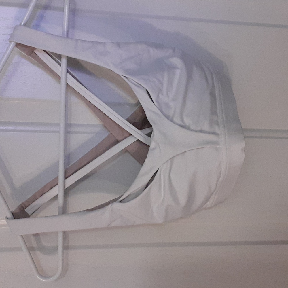 Lululemon bra size 6